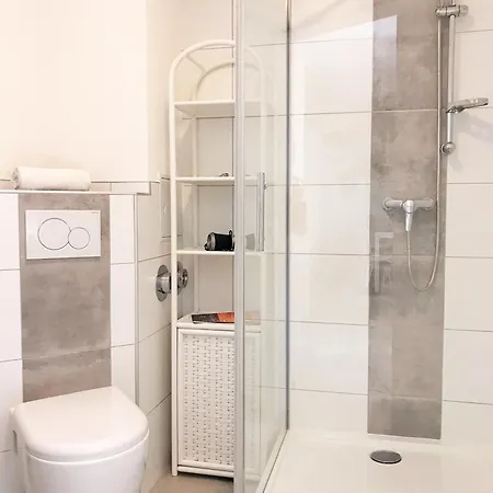 Haus Poststrasse 1a 18 - Kleine Schwalbe Apartment Kuehlungsborn